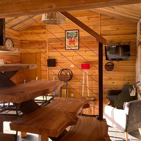 סן-ג'ורג'-דולרו La Cabane Charmante Petite Maison 2 Chambres A 2,5Km Plage מראה חיצוני תמונה