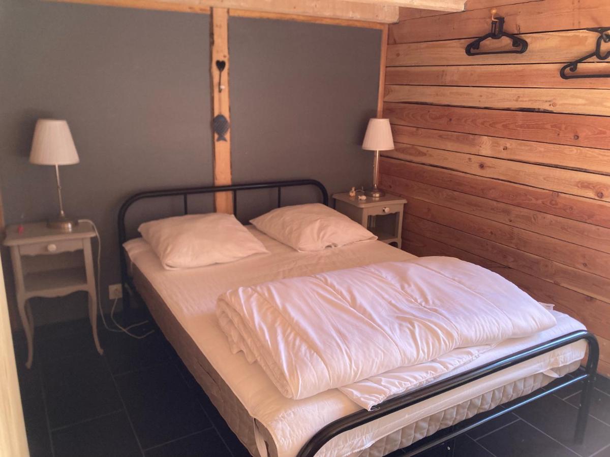 סן-ג'ורג'-דולרו La Cabane Charmante Petite Maison 2 Chambres A 2,5Km Plage מראה חיצוני תמונה