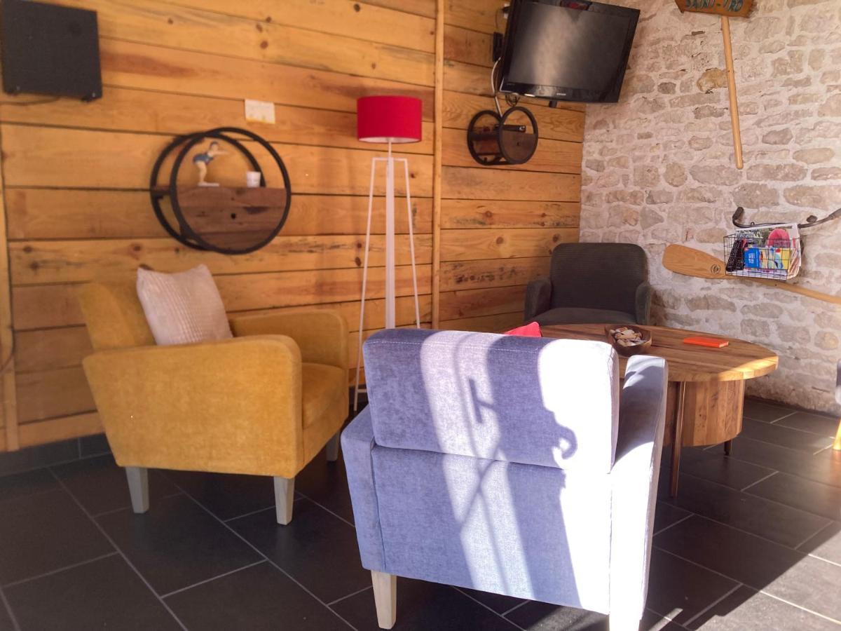 סן-ג'ורג'-דולרו La Cabane Charmante Petite Maison 2 Chambres A 2,5Km Plage מראה חיצוני תמונה